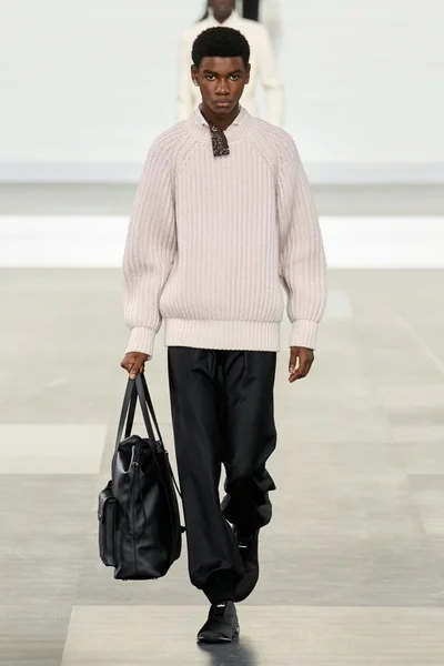 Look 11